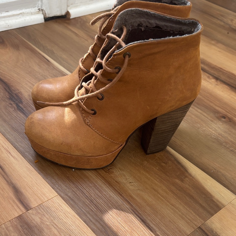 Steve Madden Tan Ankle Booties